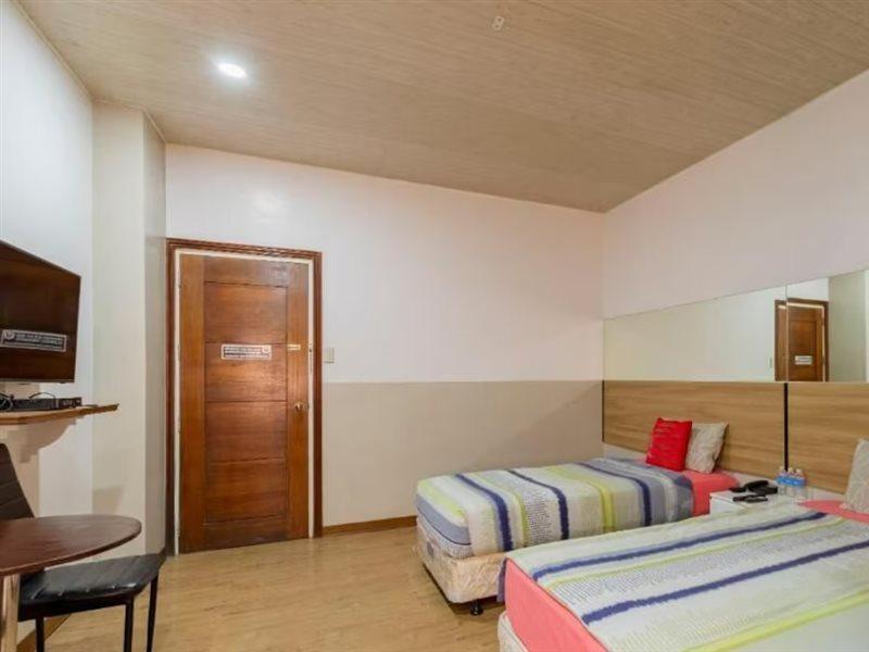 Oyo 767 Hotel Urban - Khotel Kurban Hotel Baguio City Esterno foto